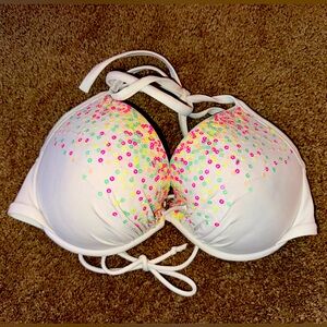 Victoria’s Secret bikini top 36D